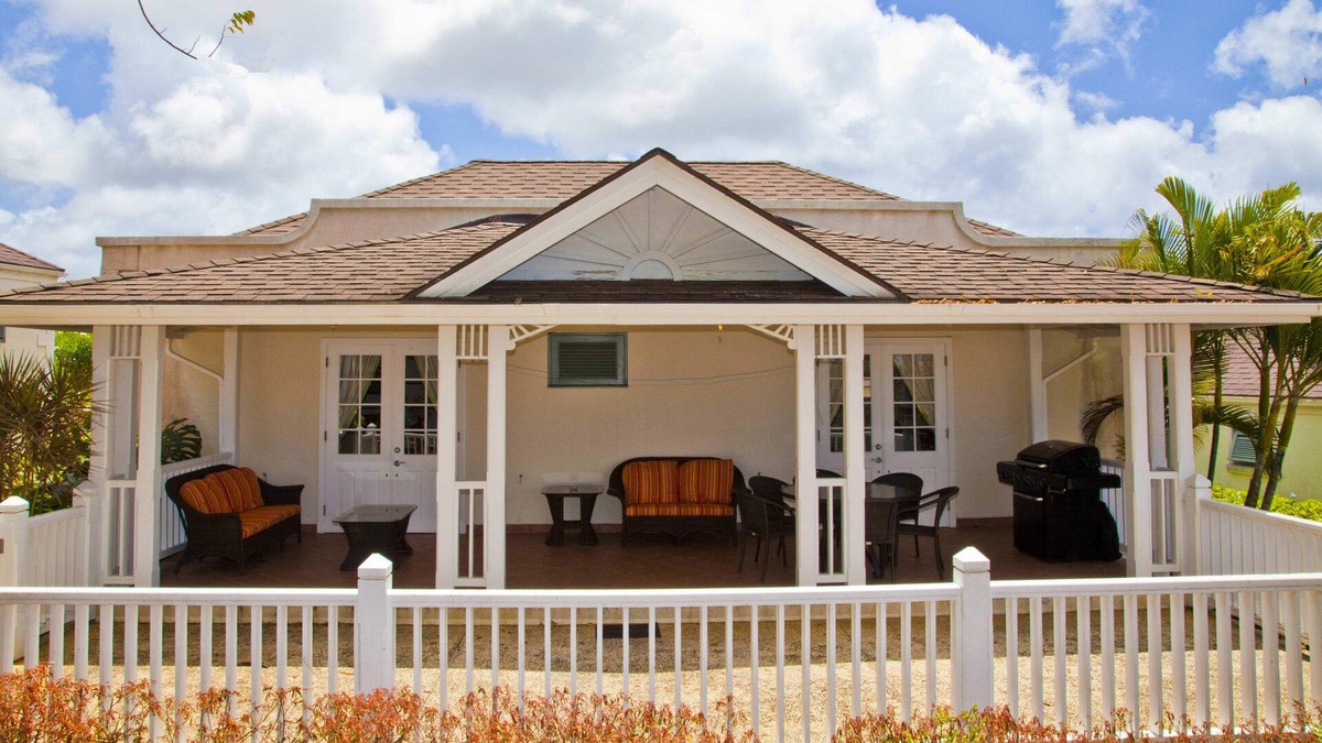 Vuemont Villa | Gorgeous three bedroom villa in gated community