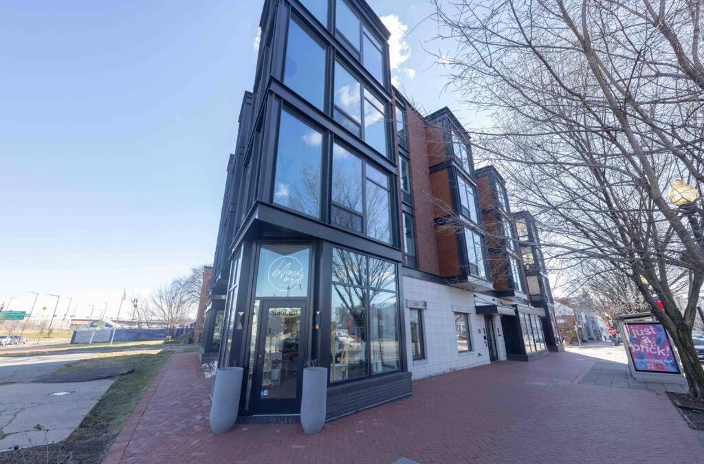 Navy Yard Apartment | Gorgeous Upscale Condo w/ Direct Views of Capitol Building and Nat’l Monument!