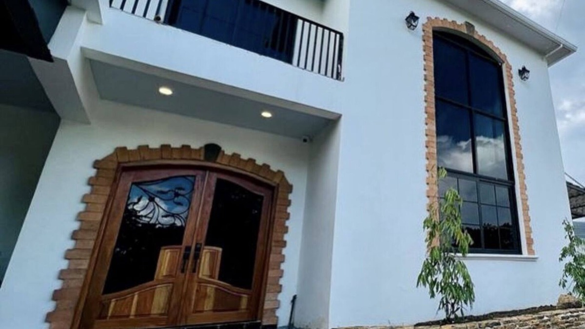 Santa Cruz de Yojoa Villa | Gorgeous Villa, great place to relax! Pool/family friendly.