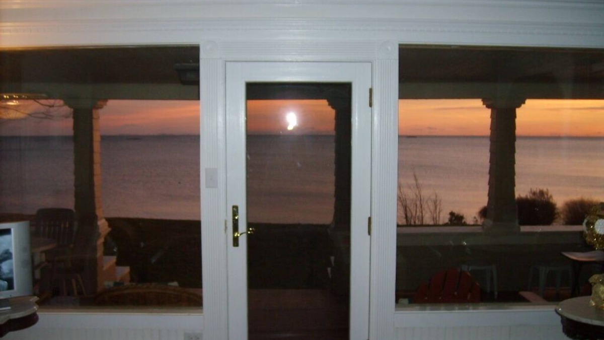 Pine Orchard House | Gorgeous Victorian direct ocean front single family six bedroom, ten rooms