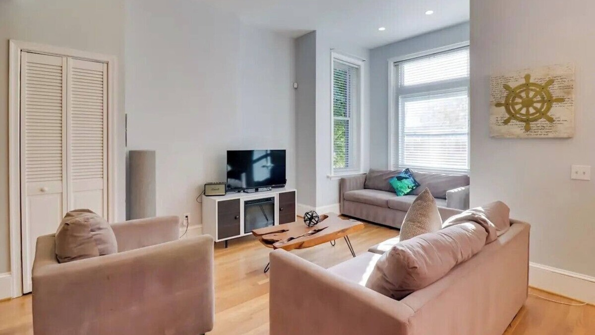 North Capitol Street House | Gorgeous Victorian Townhome with Balcony in Vibrant Washington.