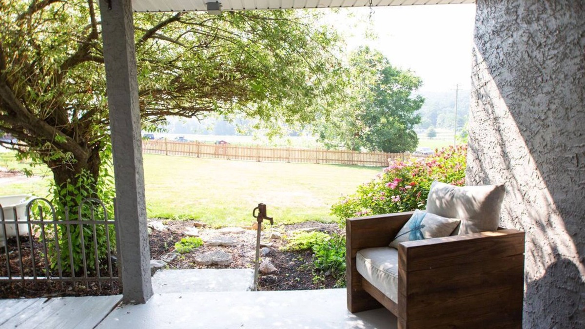 Wagontown House | Gorgeous View Guest House in Amish Country
