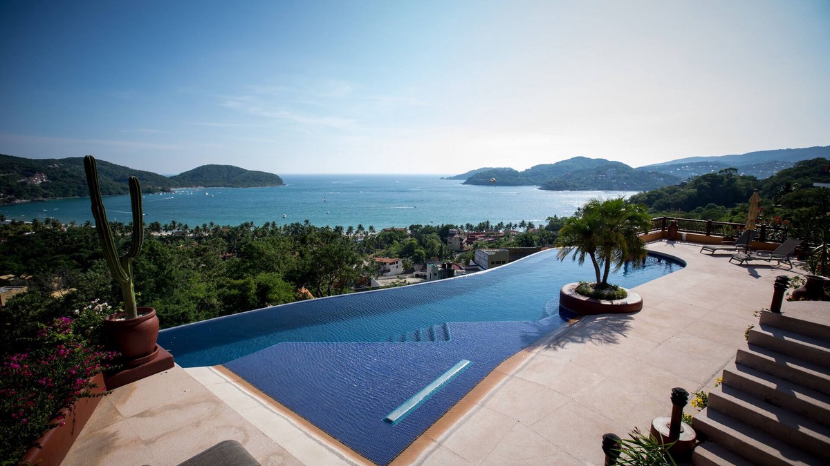Ixtapa - Zihuatanejo Condo | Gorgeous View of LaRopa Beach