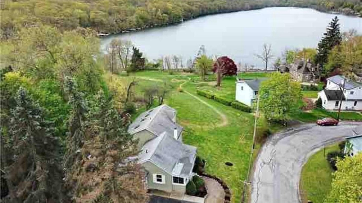 Walton Park Other | Gorgeous view Walton Lake! Enjoy Relaxing stay.