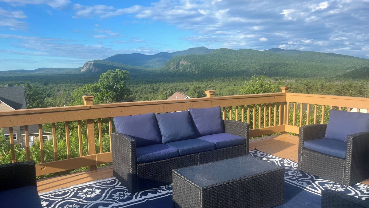 Intervale House | Gorgeous views await you at the 6 Bed Room 3200 sq ft Hites Peak!