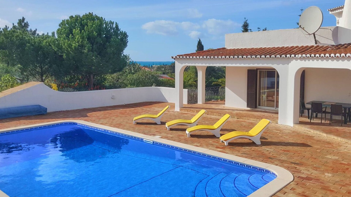 Carvoeiro Villa | Gorgeous villa ideally located with pool, ocean views, AirCo, great for families