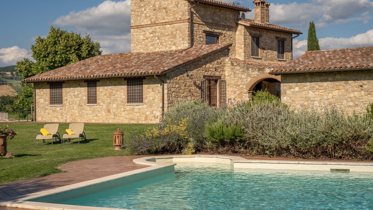 Loreto Villa | Gorgeous Villa overlooking Todi