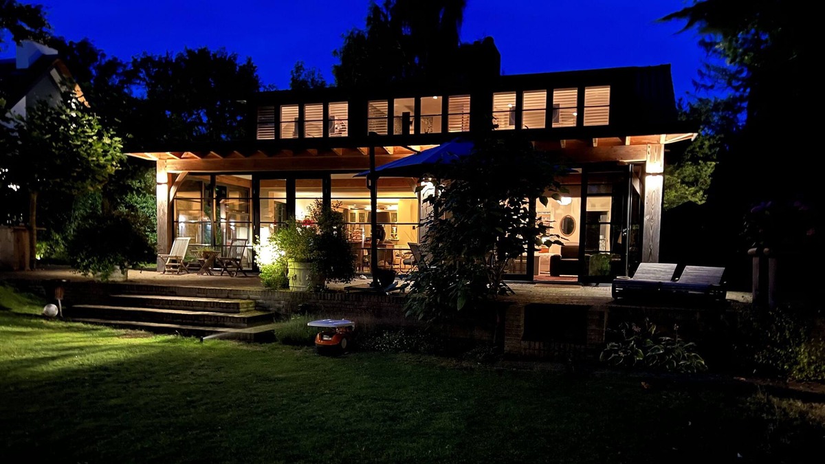 Blaricum Villa | Gorgeous villa steps to romantic historic village full services and shops