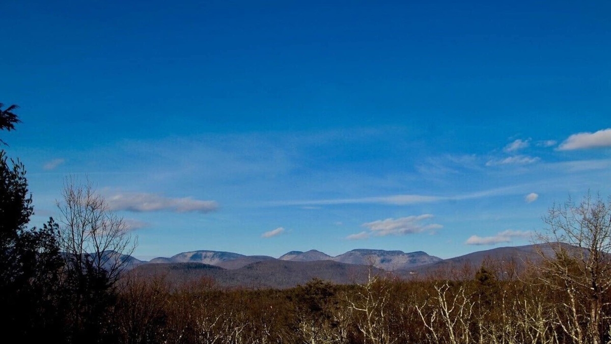 Glenford House | Gorgeous Villa w/Mountain Views, pool, hot tub!