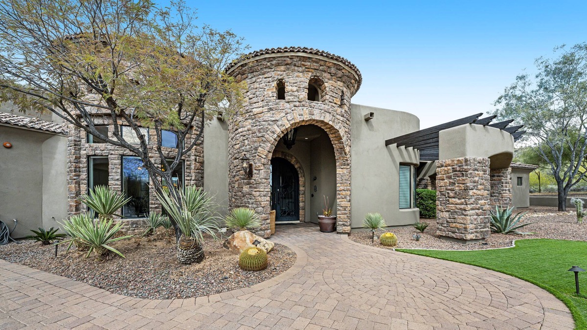 Canyon Ridge Estates Villa | Gorgeous villa with private pool, in-ground spa, sauna & home theater