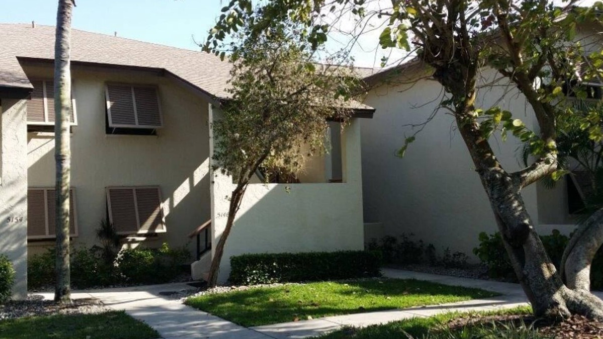The Meadows Condo | Gorgeous Water View Condo - Meadows Golf & Cc.