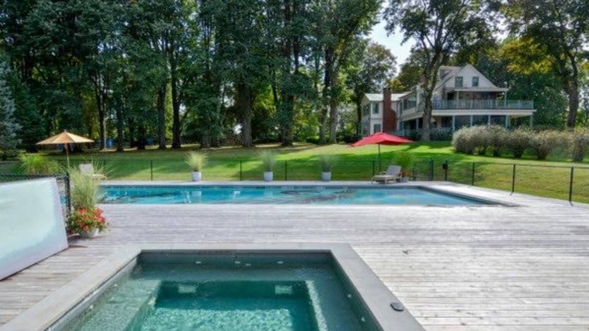 Lewisboro House | Gorgeous Westchester Home with Pool, Hot Tub, Steam Room & Tennis!