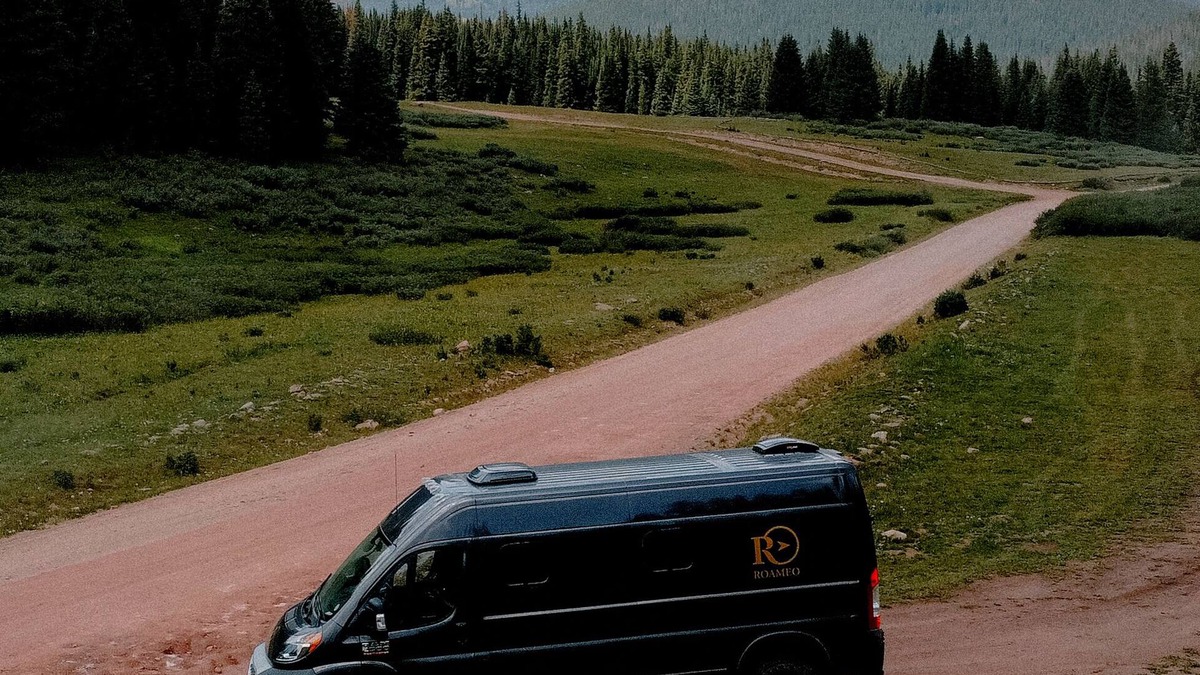 Dacono House | GoRoameo Mobile Travel Suite