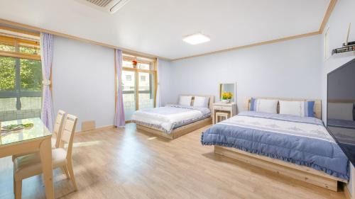 Toseong House | Goseong Gamnamu Pension
