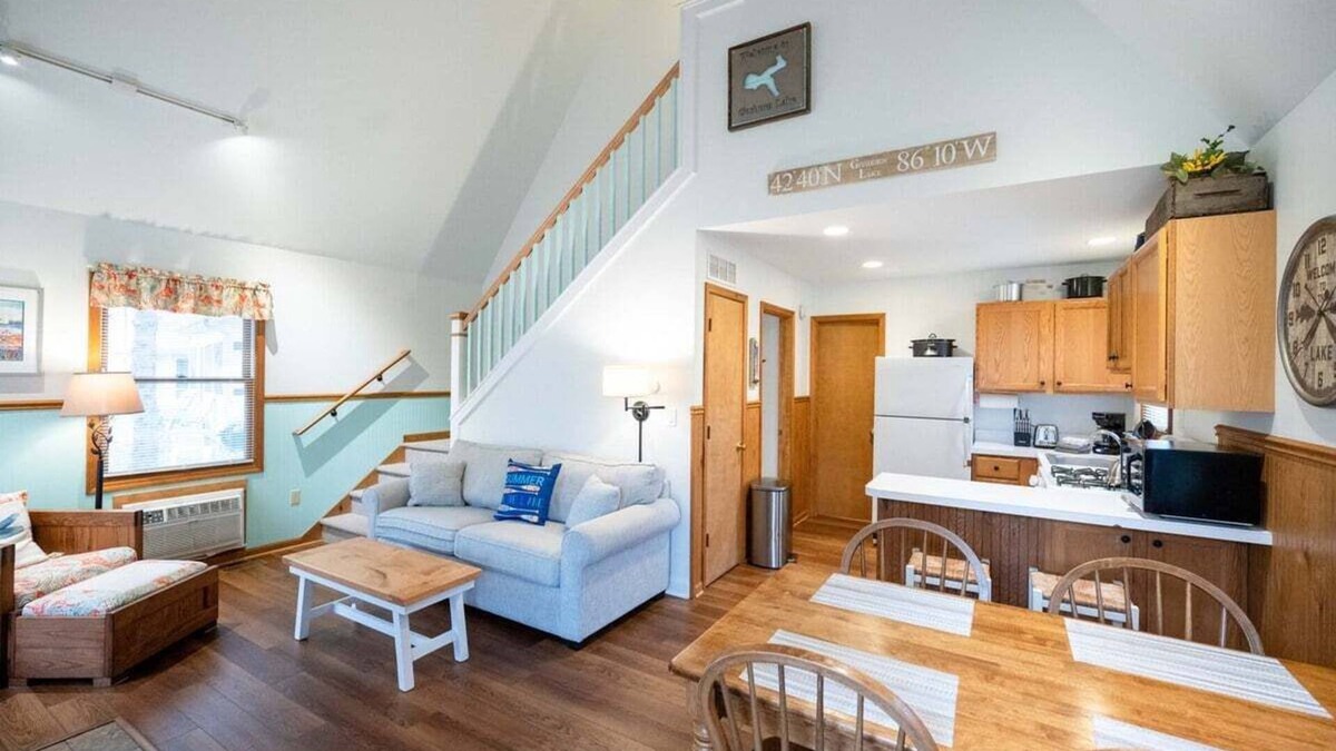 Saugatuck Cottage | Goshorn Lake Resort Cottage #16