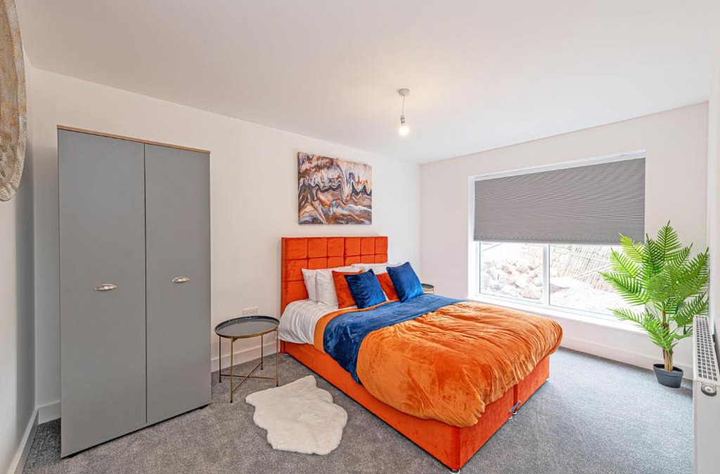 Heswall Apartment | Gospel Heights by Guestz