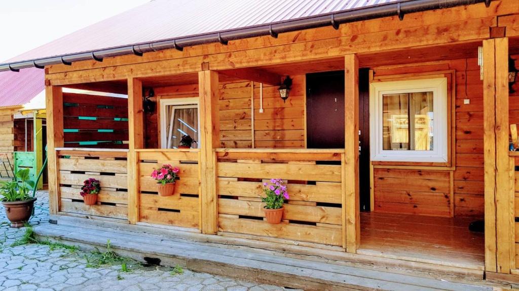 Bol'shoye Goloustnoye House | Gostevoi Dvor Anna