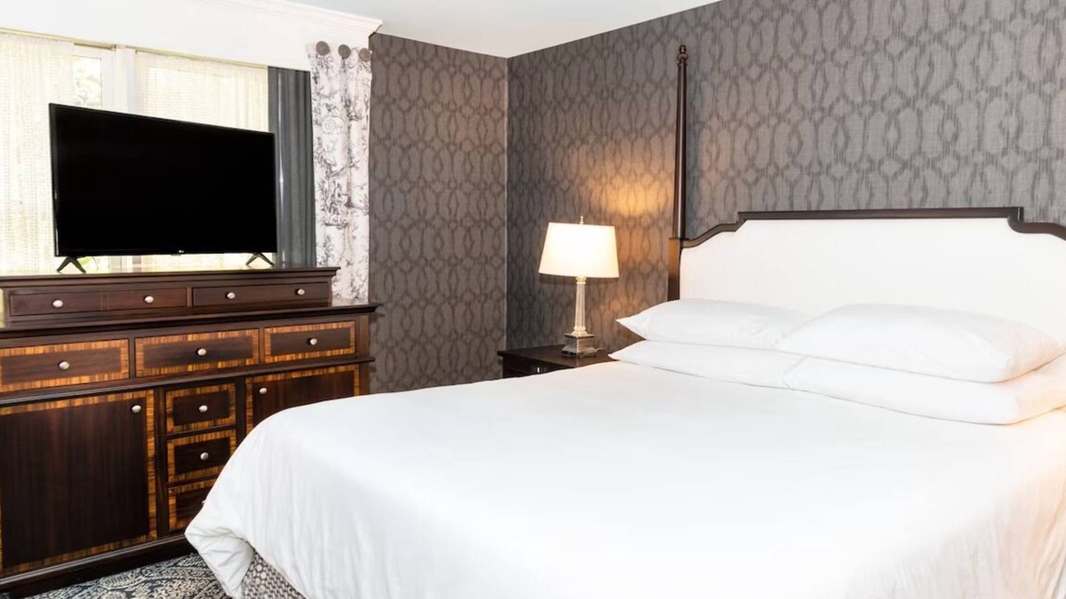 Historic District Hotel | Governor Calvert Suite at Historic Inns of Annapolis