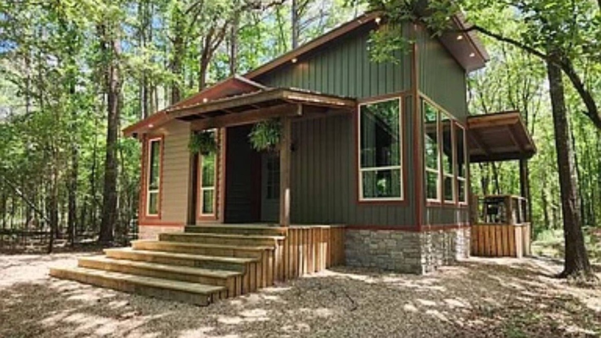 Muse Cabin | Grab your ATV, hiking boots, or a good book and escape to nature.