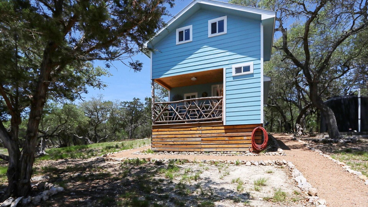 Blanco Cabin | Grace Cabin I Charming 2/1 in Blanco!