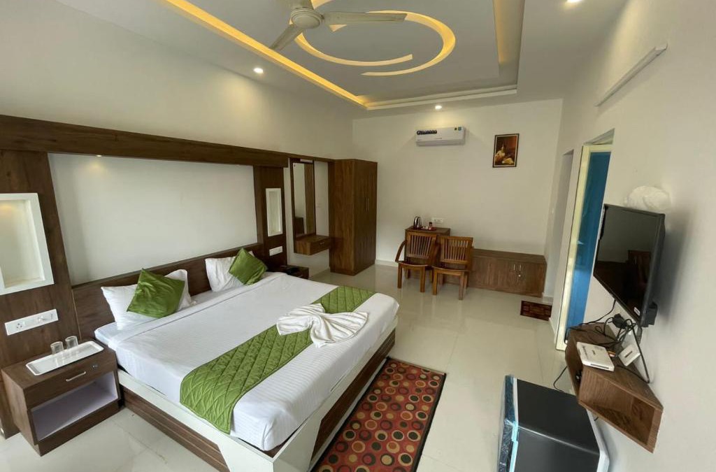 Kunchithanny House | Grace Munnar Resort