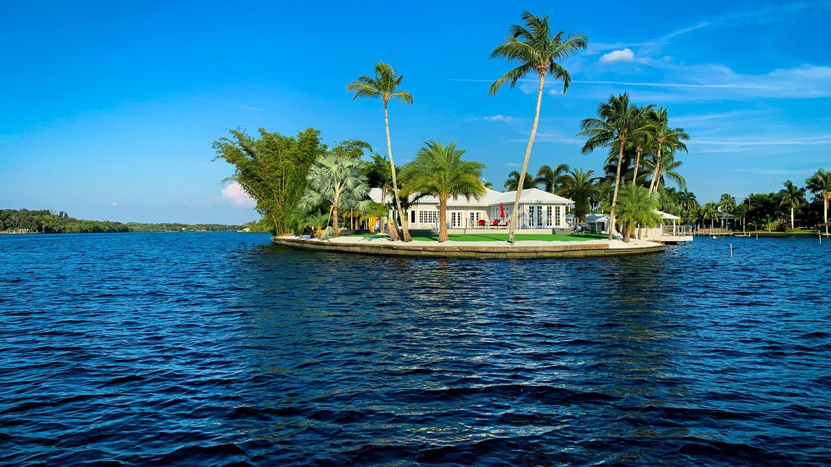 Fort Myers Shores House | Grace River Island Forever Memories Vacations Weddings Birthdays Anniversaries