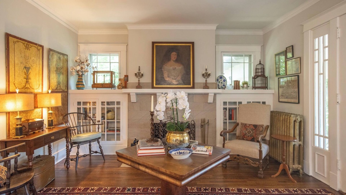 Central Gardens House | Graceful Central Gardens Home