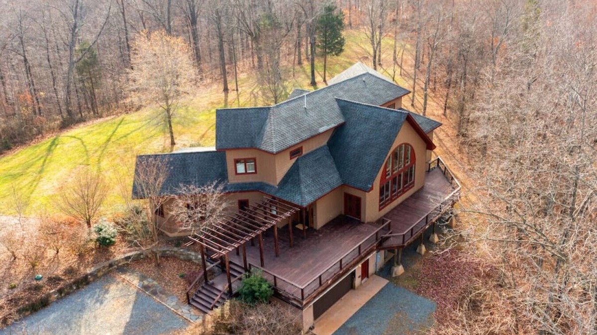 Nellysford House | Graceland - A Magnificent Estate on 14 Acres