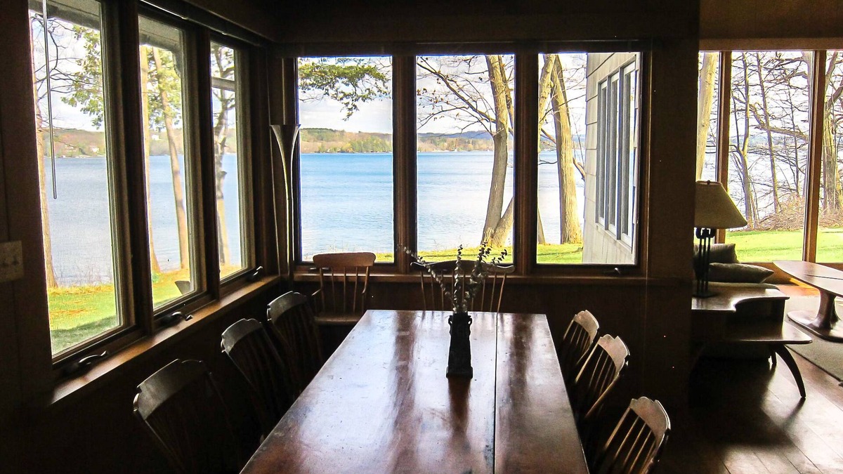 Cazenovia House | Gracious Mid-Century Modern-Right on Cazenovia Lake, with Expansive Grounds