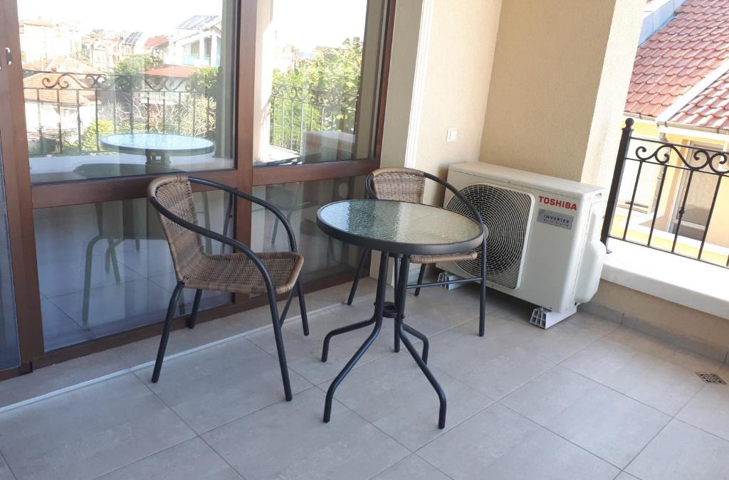 Chernomorets House | Gradina