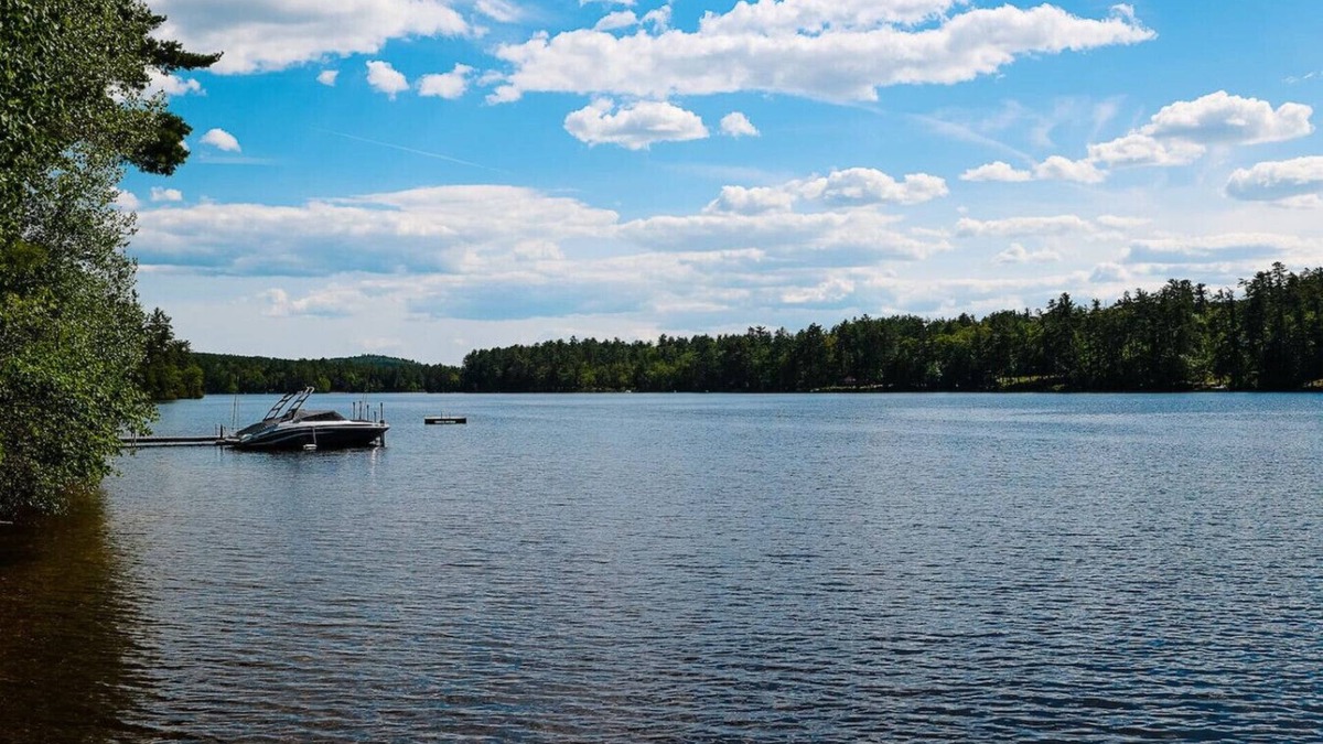 Bridgton House | Gramp's Camp-Moose Pond