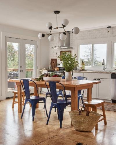 Waupoos House | Gran Roble - Charming Countryside Retreat