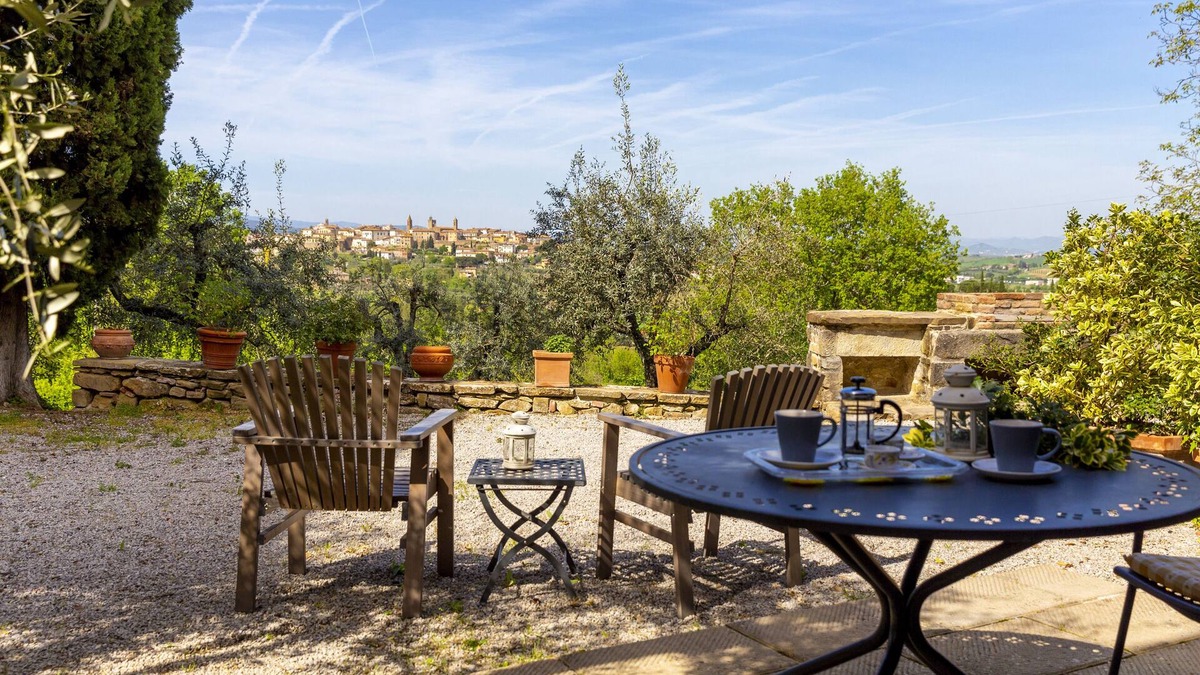 Monte San Savino Apartment | GRANAIO-Poggio delle Robinie-Ceppeto 136 -M.S.Savino