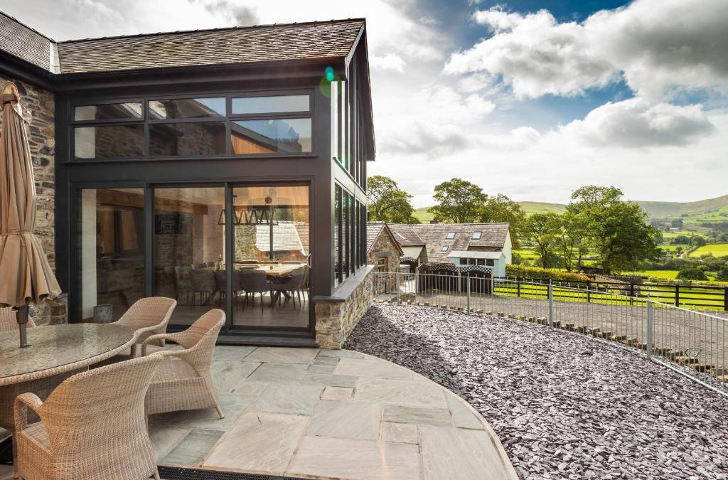 Cwmtirmynach House | Granar