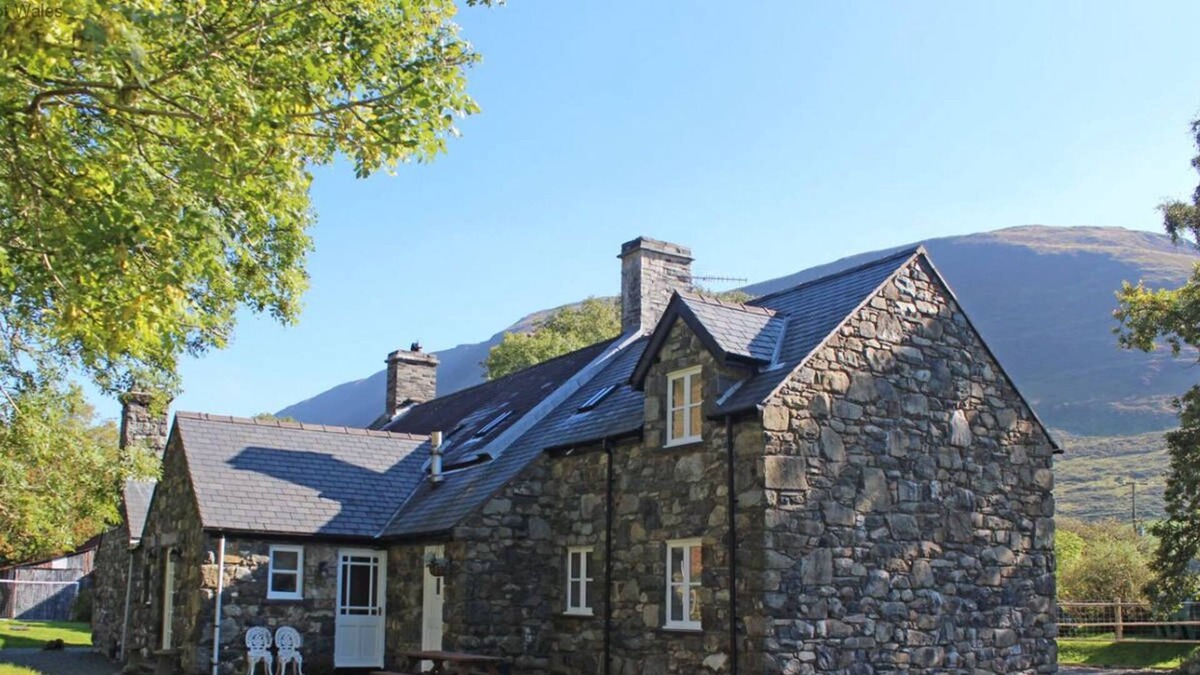 Tywyn House | Granar Gynolwyn in the beautiful Tywyn