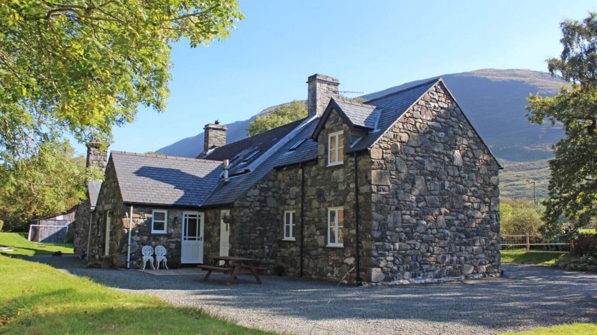 Tywyn House | Granar Gynolwyn - One Bedroom House, Sleeps 2