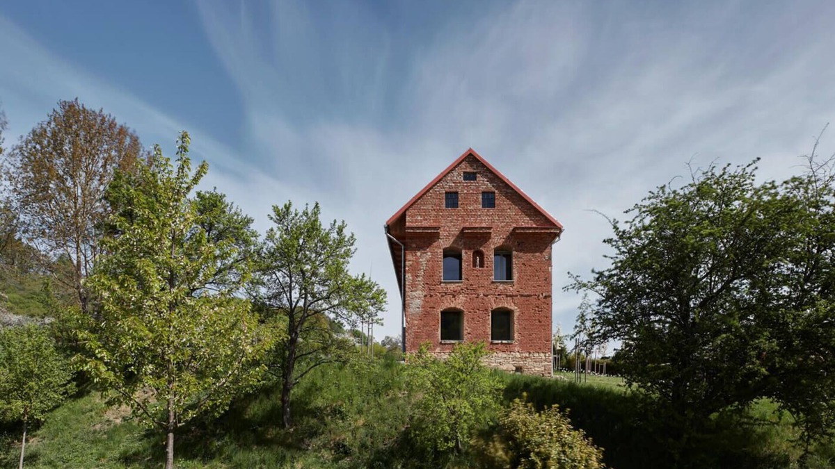 Jevicko House | Granary Arnostov
