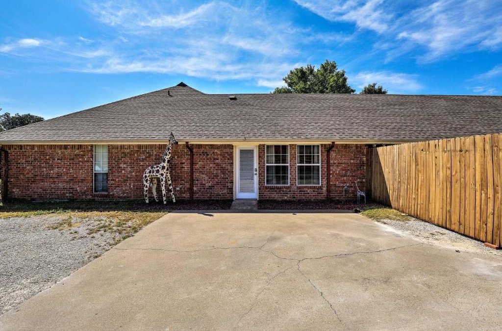 Granbury Apartment | Granbury Studio - 10 Mins From Town and The Lake!
