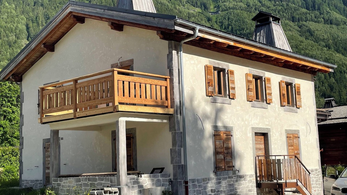 Les Praz-de-Chamonix Apartment | Grand Appartement Entièrement Rénové, au 1er Étage D'un Chalet Individuel