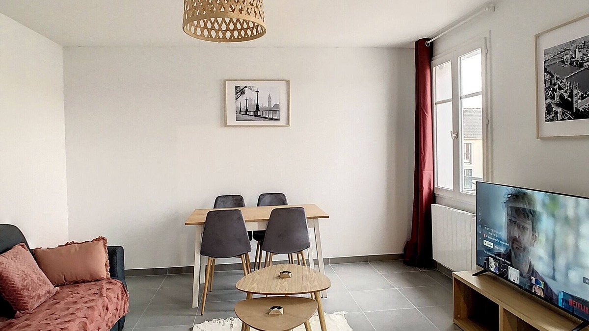 Villeparisis Apartment | Grand Appart Spacieux Rénové 4pers Wifi Gare