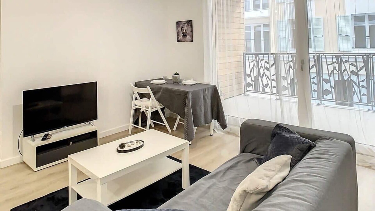 Sarcelles Apartment | Grand Appart spacieux terrasse parking 2pers wifi