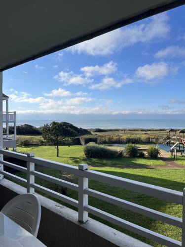 Chateau-d'Olonne Apartment | Grand Appartement Vue Mer, terrasse panoramique, wi-fi, piscines saisonnières - Les Sables d'Olonne