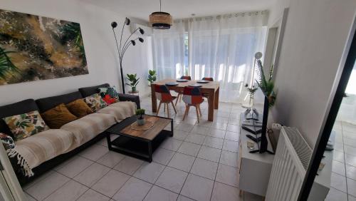 Residence Las Rebes Batiment Apartment | Grand appartement cosy pour 4