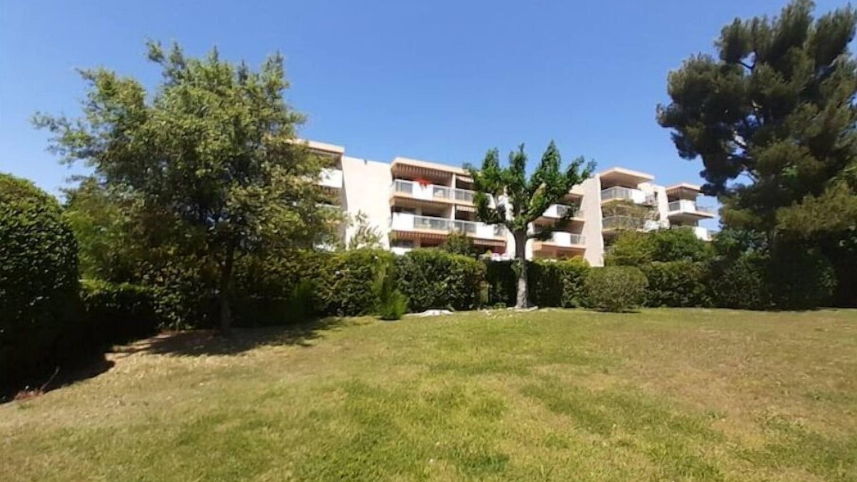 Montolivet Apartment | Grand Appartement de Standing Avec Parking