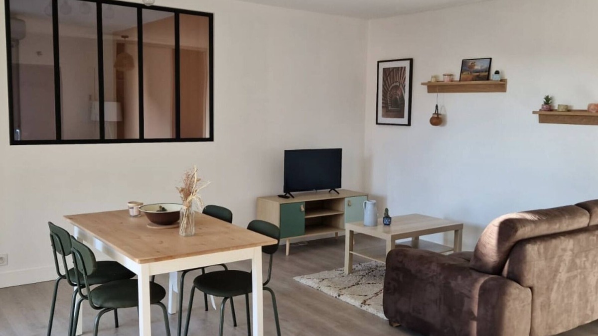 Toulouse East Apartment | Grand Apt T3, Centre, Gare, Métro, Parking Privé