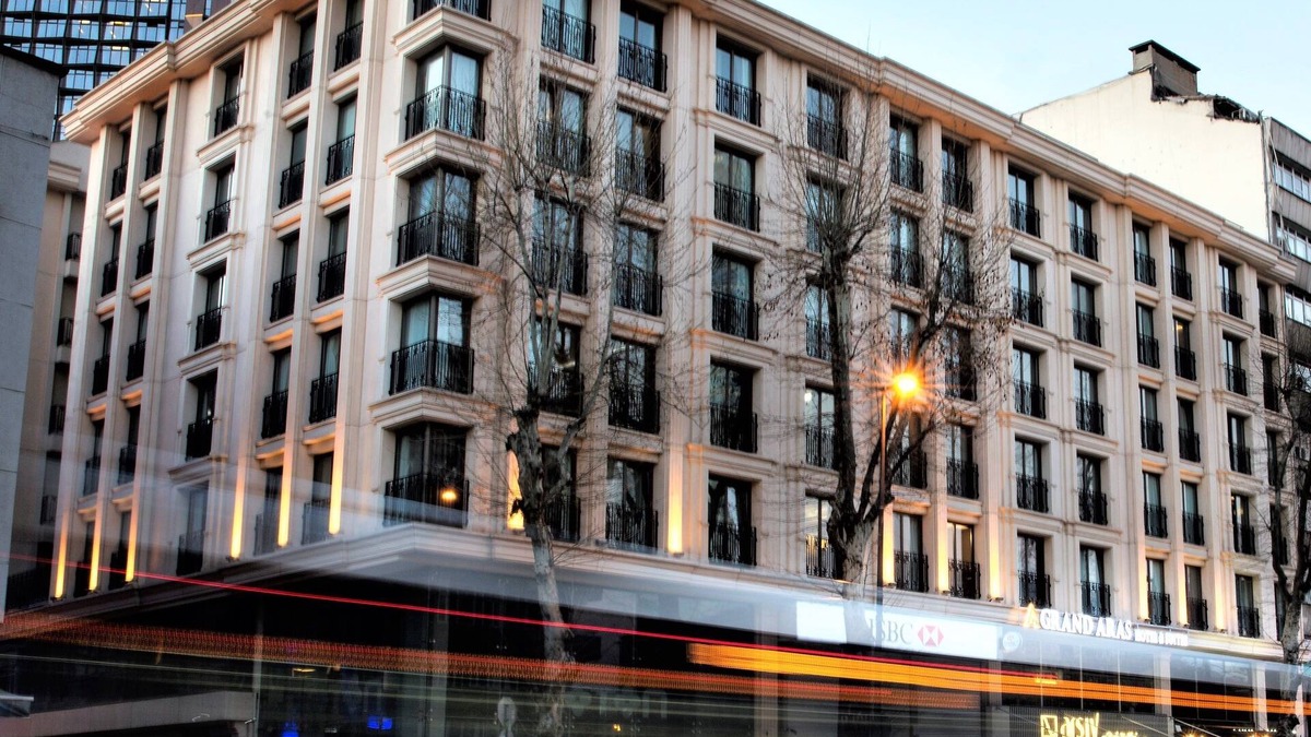 Sisli Hotel | Grand Aras Hotel & Suites
