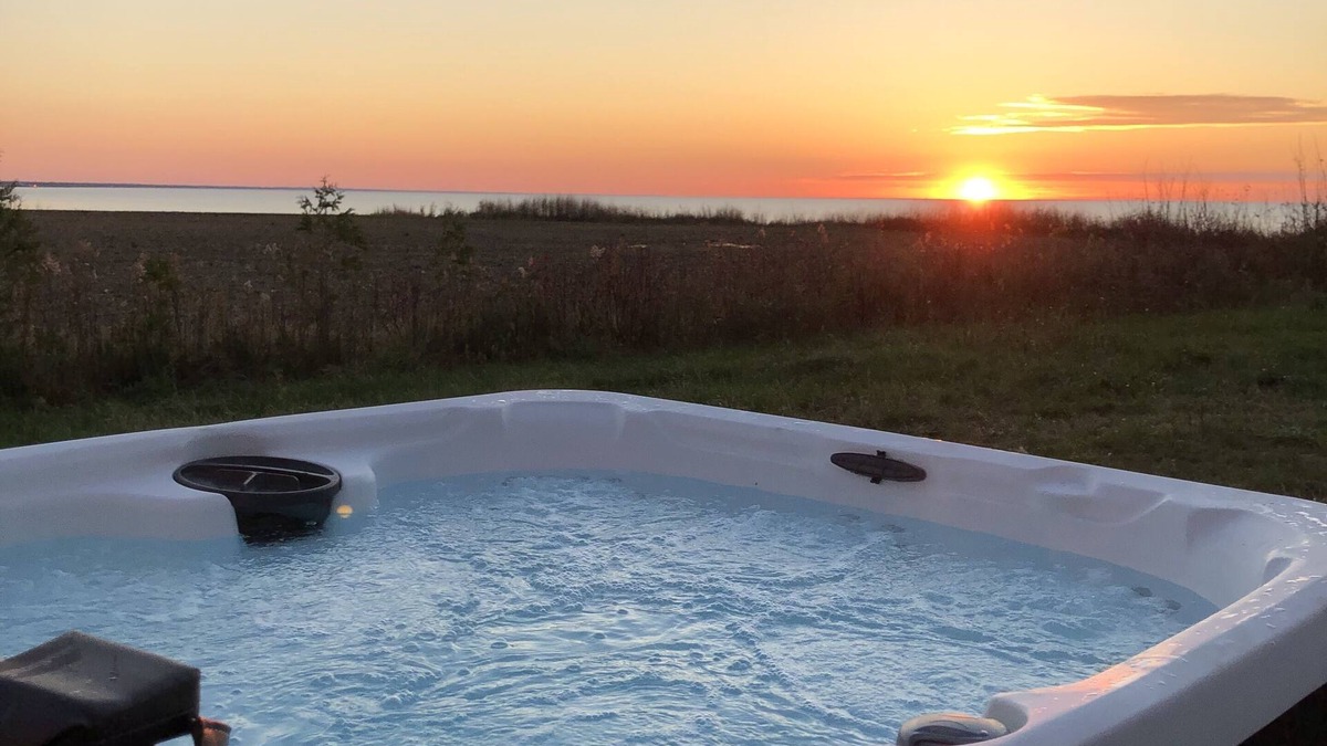 Dashwood House | Grand Bend Lake Front House with lake access and hot tub. Pet frinedly