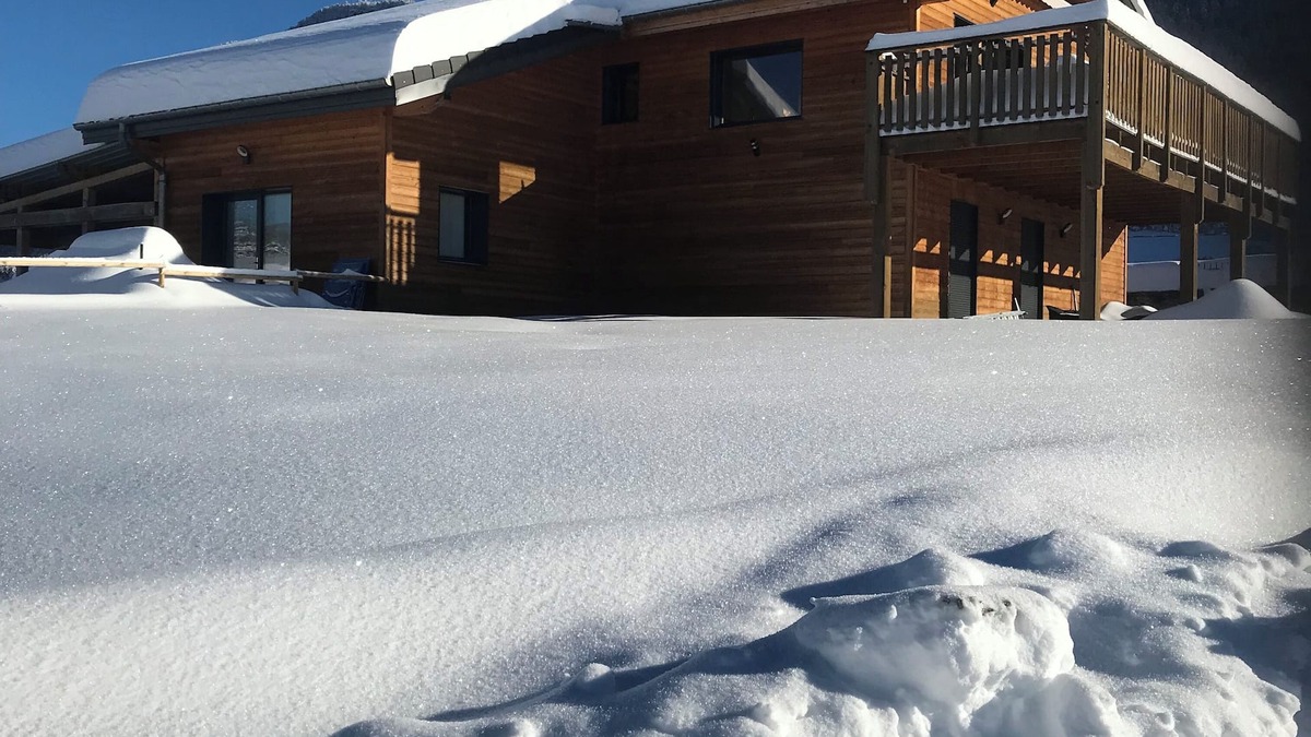 Saint-Julien-en-Vercors Ski Chalet | Grand Chalet Récent Avec Terrasses vue Montagne Dans le Vercors