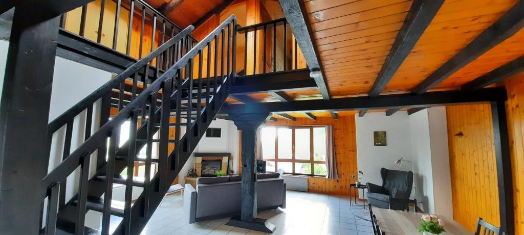Saint-Pierre-de-Clages Ski Chalet | Grand chalet 6-8 personnes, ski et randonnées