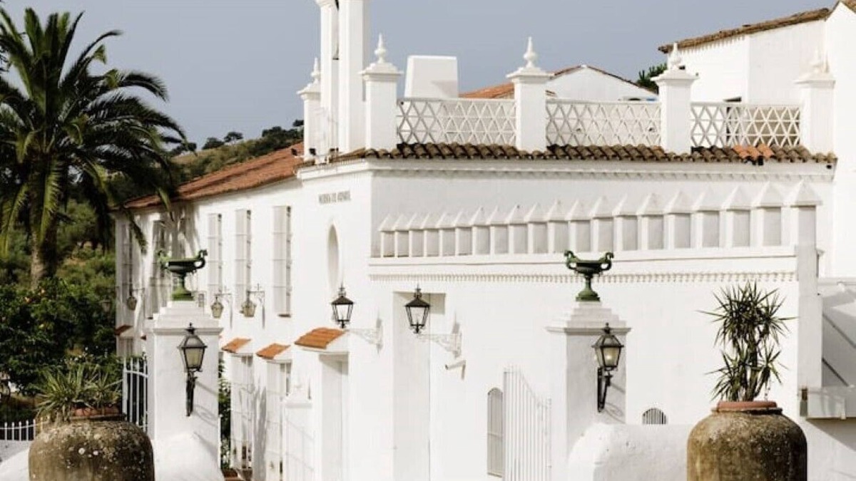 Monesterio House | Grand Cortijo for Friend Reunions with Boutique Services
